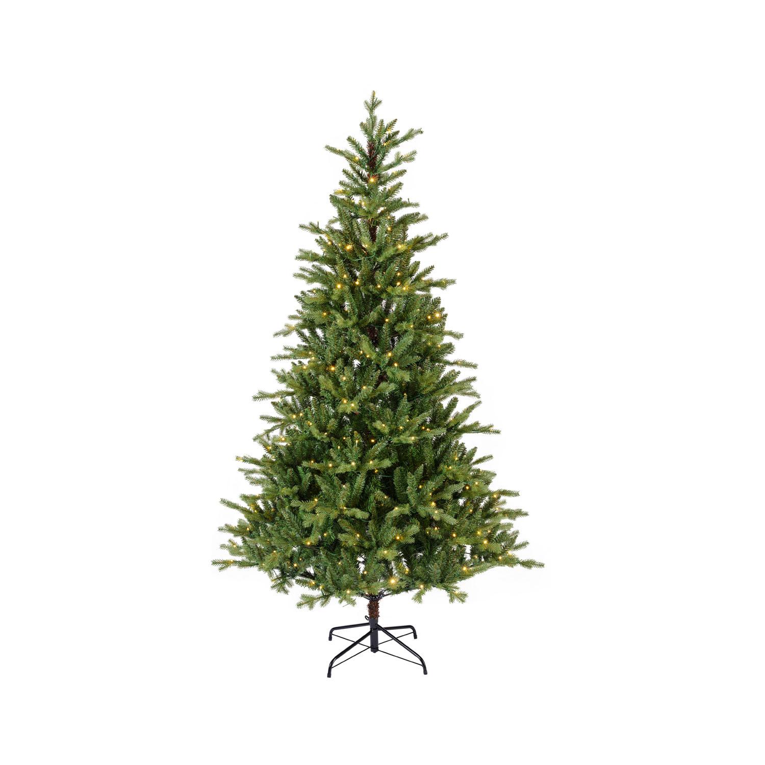 Allison 7.5' Tree with 750 LED Dual Multifunction lights 

